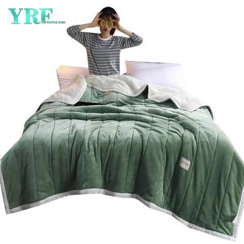 Modernes Design Hoteldecke flauschig warmes Grün für Kingsize-Bett